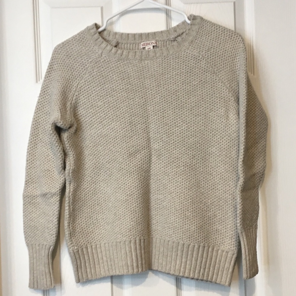 🎈LAST CALL! Beige Sweater🎈